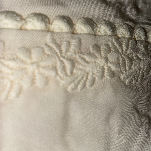 NEW torrid eyelet embroidered blouse - Picture 9 of 13